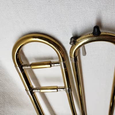 Holton Collegiate TR602 Student Tenor Trombone w/ Case and Mouthpiece - Serviced image 8