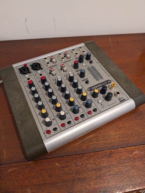 Soundcraft Compact 4 Mixer image 1