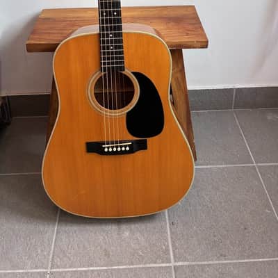 Martin Standard Series D-28  2001 Natural image 2