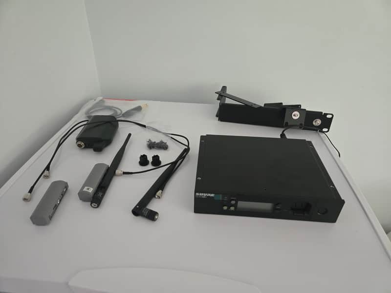 Like new Shure GLXD4R+ wireless instrument system. image 1