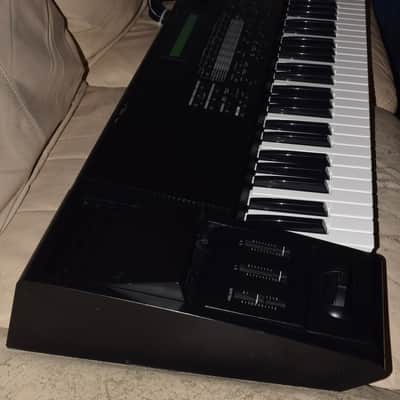 Roland XP-50 61-Key 64-Voice Music Workstation Keyboard 1995 - 1998 - Black image 4