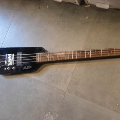 Hondo Steinberger-style ALIEN Headless Bass NOW 100€ reduced WEEKEND PRICE! Was 599€! rare model * real vintage made in South Korea in the 1980s * 24 frets/very good! * very rare with German Schaller 3-D bridge+original Grover tuners*perfect travel bass image 3