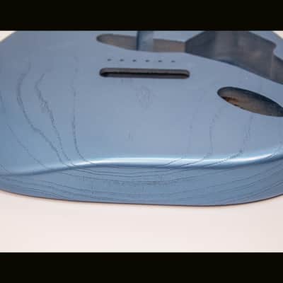 Guitar Mill S-Style Body / 1 Piece Swamp Ash / 3 lbs. 2 oz.  / Nitrocellulose TruGrain™ 'Lake Placid Blue' / Closet Clean (#GIN-4010) image 3