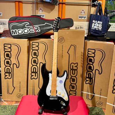 Mooer MSC10 PRO BLACK (White Pickguard) image 2