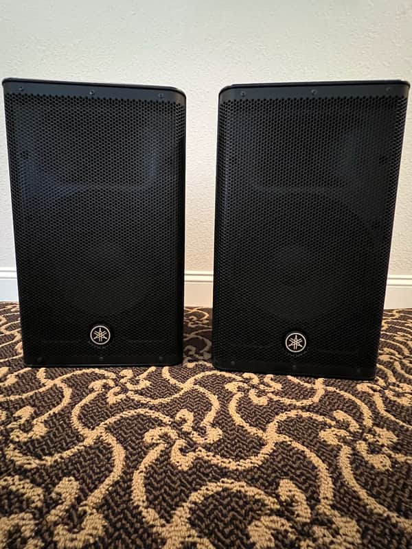 A pair Yamaha DXR10 mkII 2-Way 1100-Watt 10" Active Loudspeaker 2019 - Present - Black image 1