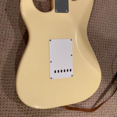 Fender American Vintage '62 Stratocaster 1990 - 1998 - Vintage White image 6