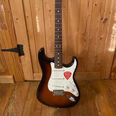 Fender American Special Stratocaster with Rosewood Fretboard 2015 - 2018 - 2-Color Sunburst image 2