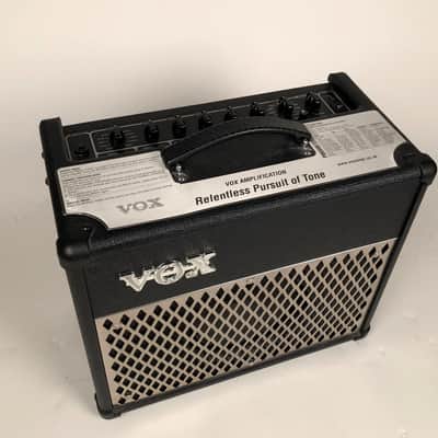 Vox DA15 15w 1x8 Guitar Combo Amp image 2