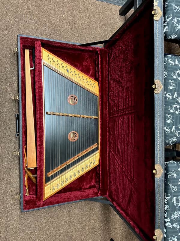 Used Green River Hammered Dulcimer 1986 Local Pickup Item w/ Hard Case image 1