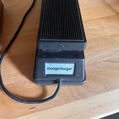 Immagine Big Briar Moogerfooger MF-101 Lowpass Filter 1998 - Black with walnut wood sides - 3