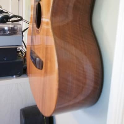 DAVE MAIZE  FRETLESS ACOUSTIC BASS 2001 Natural/ redwood +walnut image 7