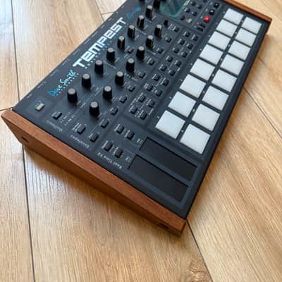 Dave Smith Instruments Tempest 6-Voice Drum Machine 2011 - 2018 - Black with Wood Sides