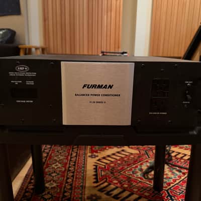Furman IT-20 Series II Power Conditioner 2000's black image 1