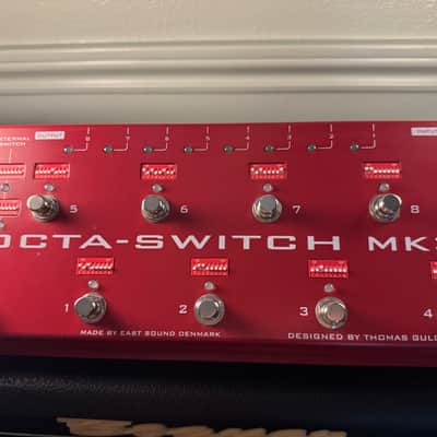 Carl Martin Octa-Switch III 2010s - Red image 2