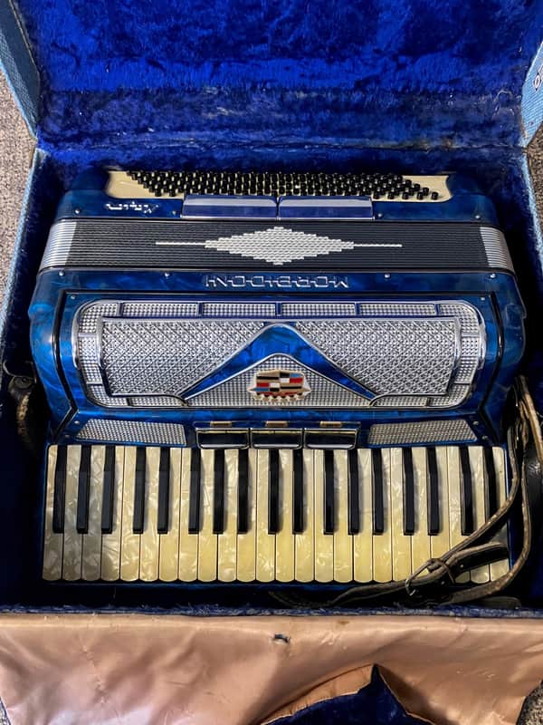 Major Morbidoni-Castelfidardo - Blue Metallic - Pearlized Keys image 1