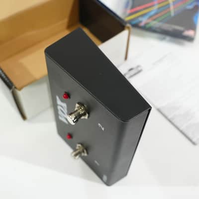Vox VFS-2A Dual Footswitch for AC15/AC30 Amps – Reverb / Tremolo Switch with LEDs image 8