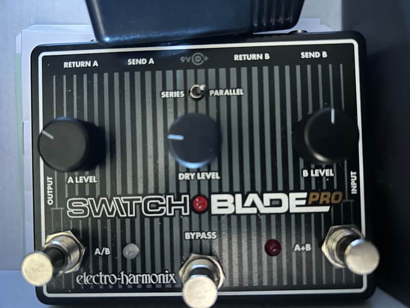 Electro-Harmonix Switchblade Pro Deluxe Channel Selector 2019 - Present - Black / Graphic image 1