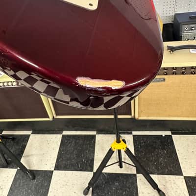 Fender MIM Standard Stratocaster with Maple Fretboard 2001 Midnight Wine image 10