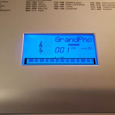 MUST SEE!!! YAMAHA DGX 220 SEMI-WEIGHTED 76-KEY DIGITAL PIANO IN AMAZING CONDITION! image 13