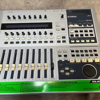 YAMAHA 01X "DIGITAL MIXING STUDIO" - w/ BAG - BEAUTIFUL image 2