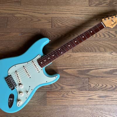 Fender Japan Exclusive Classic 68 Stratocaster Texas Special Black