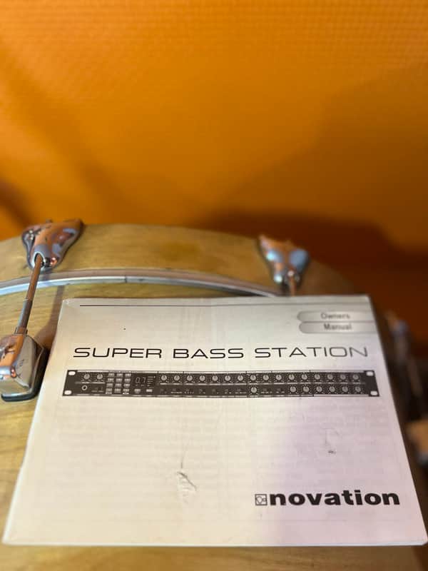 Novation Super Bass Station Owner's manual (1997) image 1