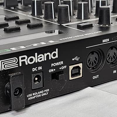 Roland TR-8S AIRA Rhythm Performer with Sample Playback 2018 - Present - Black image 3
