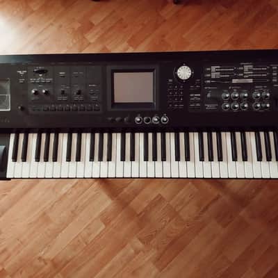 Roland V-Synth GT 61-Key Elastic Audio Synthesizer