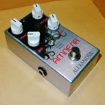 Alexander Pedals Amnesia Delay 2010s Silver / Graphic image 2