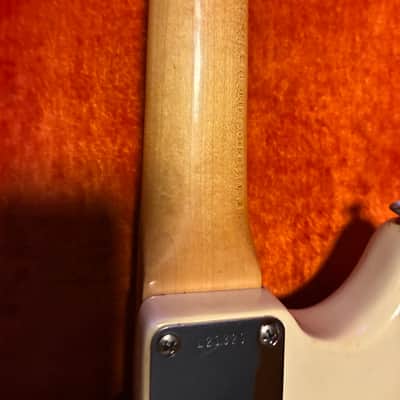 Fender Musicmaster with Rosewood Fretboard 1961 - 1964 - Olympic White image 18