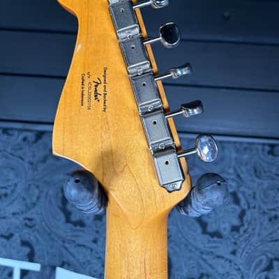 Squier Classic Vibe '60s Jazzmaster Electric Guitar- 3 Tone Sunburst w/Hardshell Case (Pre-Owned) image 6