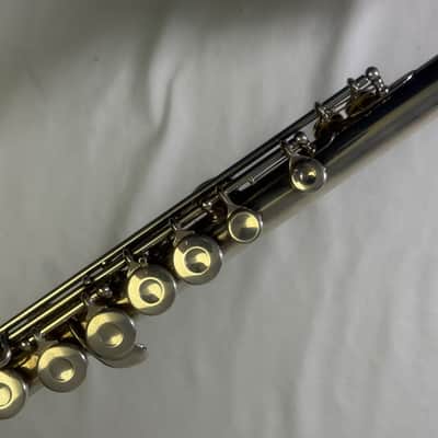 Armstrong USA 104 student C flute JUST SERVICED plays perfectly image 17