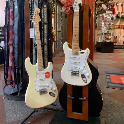 (USED) Miniture Electric S-Style Guitar 1/2 Size image 4