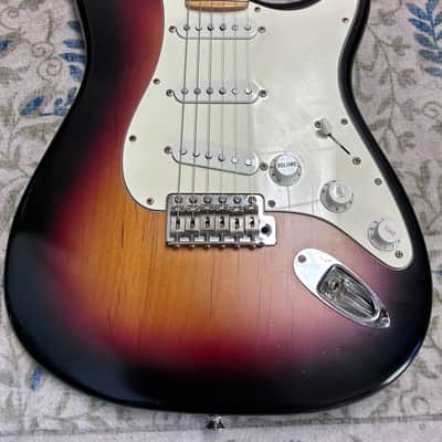 Fender  Stratocaster  2004 - Tobacco sunburst image 2