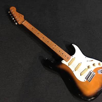 No.050926 FenderJapan ST57-53T 2TS/M MADE IN JAPAN FUJIGEN INC. imagen 1