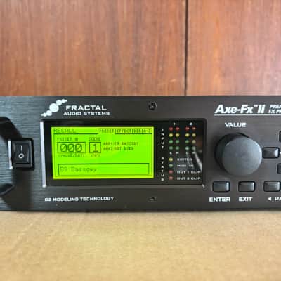 FRACTAL AUDIO SYSTEMS Axe-FX II PREAMP / FX PROCESSOR w/ box image 3