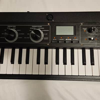 Korg microKORG XL+ 37-Key Synthesizer/Vocoder 2012 - 2019 - Black image 2