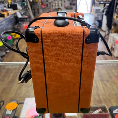Orange Crush 12 Amplifier 12W 1x6 Guitar Combo Amp - Orange image 3