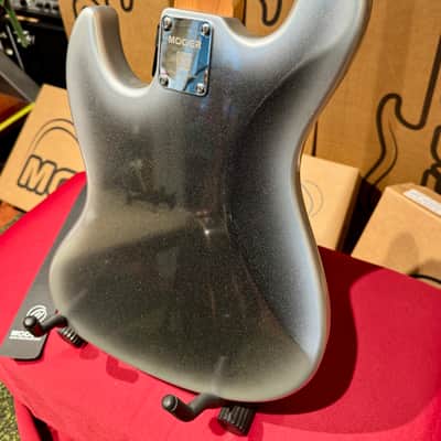 Immagine Mooer MBJ412 BASS DARK 4 Strings 2026 - DARK SILVER - 11