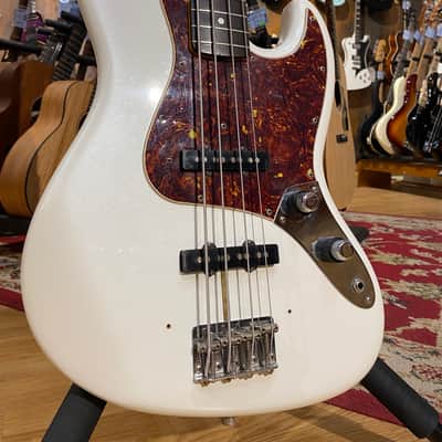 Fender JB-62 JV Serial Jazz Bass Pearl White 1982 image 2