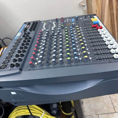 Spirit by Soundcraft Powerstation Powered Mixer W/Effects & EQ In Flight Case #3 imagen 8