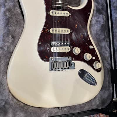Fender American Elite Stratocaster HSS Shawbucker with Rosewood Fretboard 2016 - 2019 - Olympic Pearl image 2