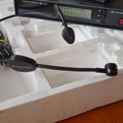 Sennheiser Sennheiser Diversity Receiver EM100 + SK100 Bodypack Transmitter + M3 Headmic – 790–822 MHz image 6