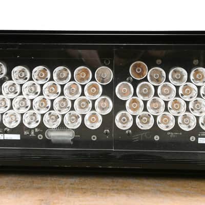 ETC Selador Vivid-R 21" LED Fixture CG014YR image 3