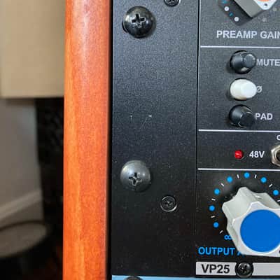 CAPI 511-VPR Filtered XLR 11-Slot 500 Series Rack Chassis with Switch Mode Power Supply image 2