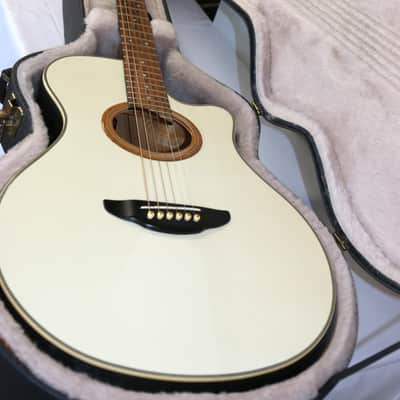 Yamaha APX-6 Acoustic Electric Guitar w/ Hard Case image 16