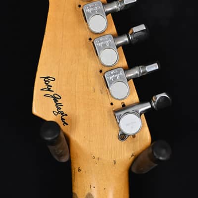 Fender Custom Shop Rory Gallagher Tribute Stratocaster from 2004 in 3-Color Sunburst with original Hardcase image 7