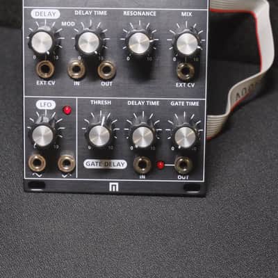 Roland System-500 572 Eurorack Phase Shifter / Delay / LFO Module 2016 - Present - Black image 1