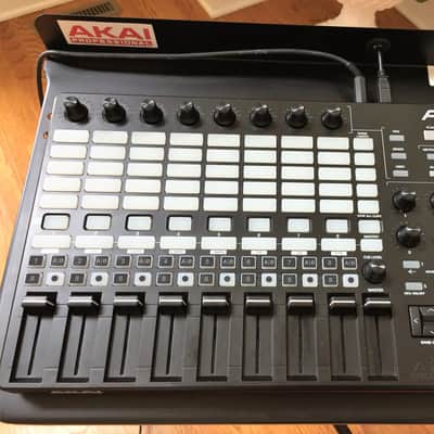 AKAI APC40 MK II, Ableton pad controller on stand,foot switch and USB extension image 6