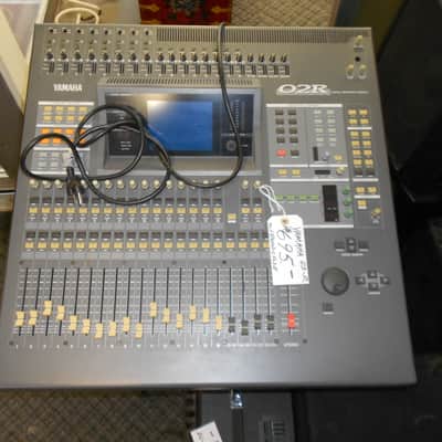 Yamaha 02r Digital Mixing Console, W/roadcase - 2004 - Grey image 5